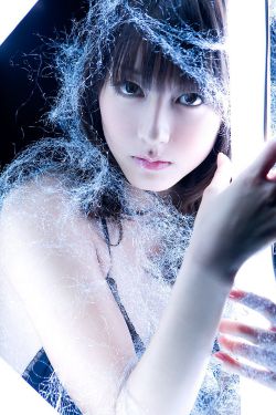 玉面桃花总相逢